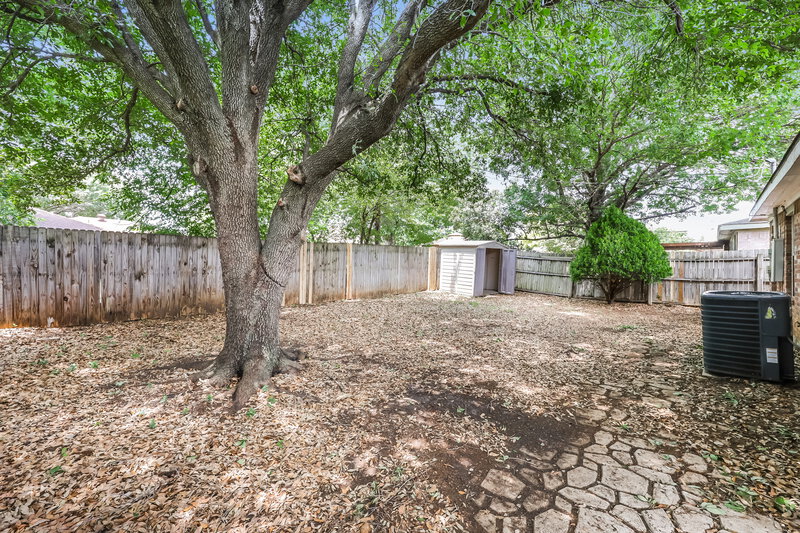 1,945/Mo, 7320 Laurelhill CT S Fort Worth, TX 76133 Exterior View
