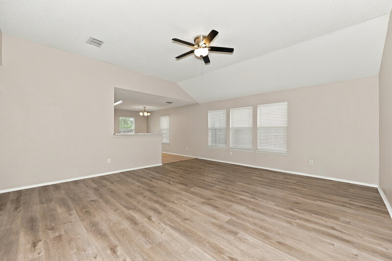 2,160/Mo, 5521 Hunters Bend Ln Dallas, TX 75249 Living Room View 3