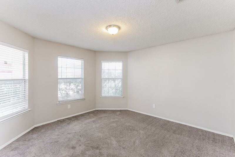 2,270/Mo, 5521 Hunters Bend Ln Dallas, TX 75249 Bedroom View