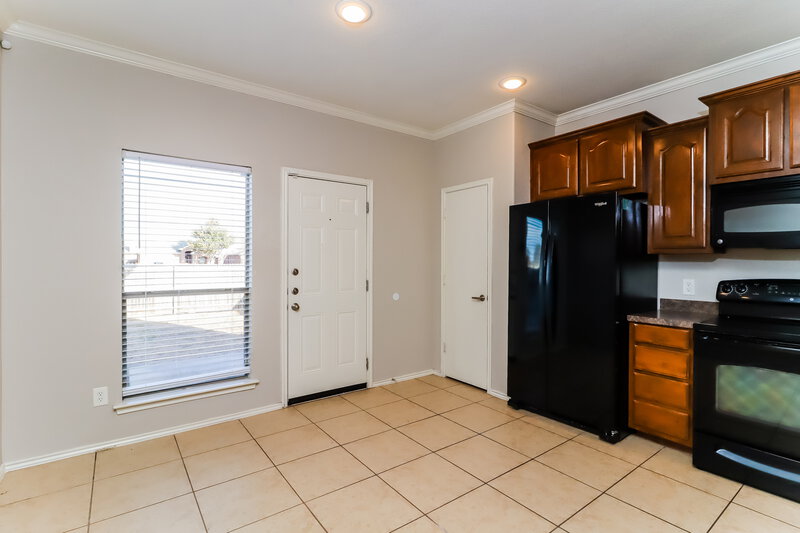 1,965/Mo, 1116 Kielder Circle Fort Worth, TX 76134 Kitchen View