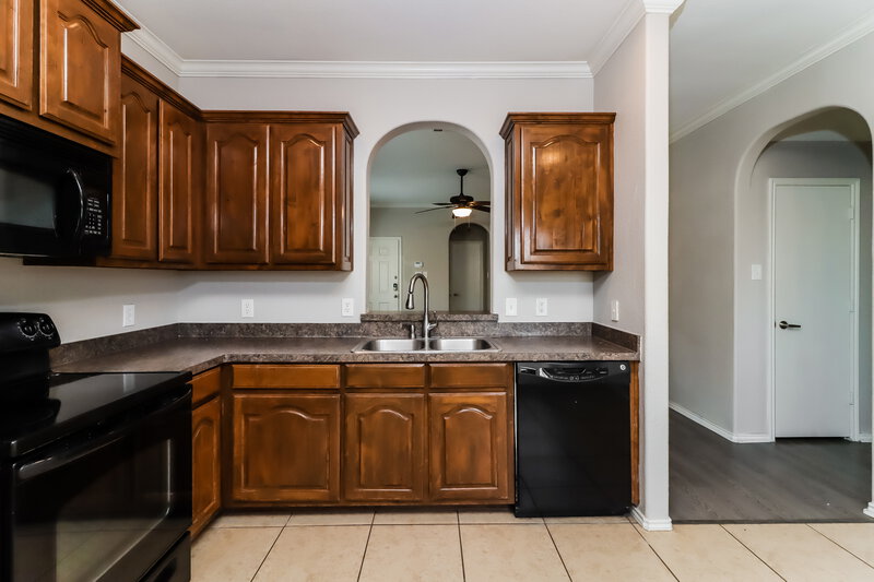 1,965/Mo, 1116 Kielder Circle Fort Worth, TX 76134 Kitchen View 2