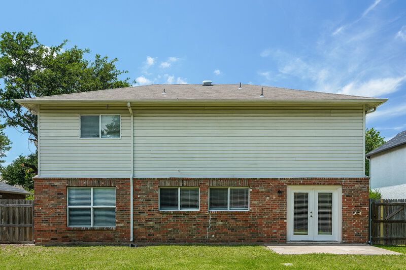 2,760/Mo, 3156 Pine Valley Drive Grand Prairie, TX 75052 Rear View