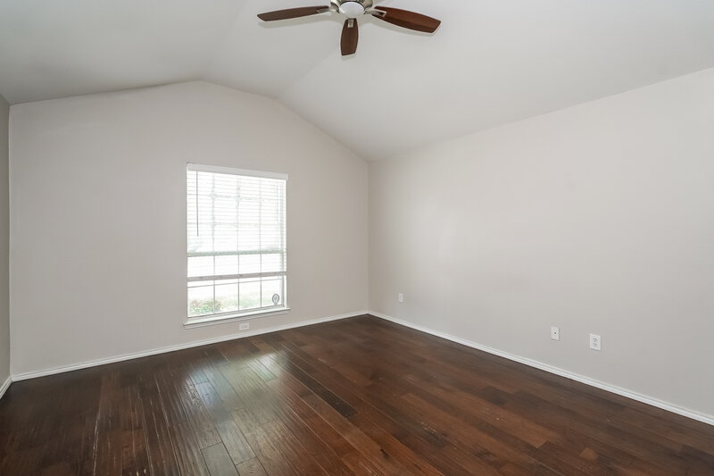 1,980/Mo, 110 Comanche Trail Krum, TX 76249 Bedroom View 3