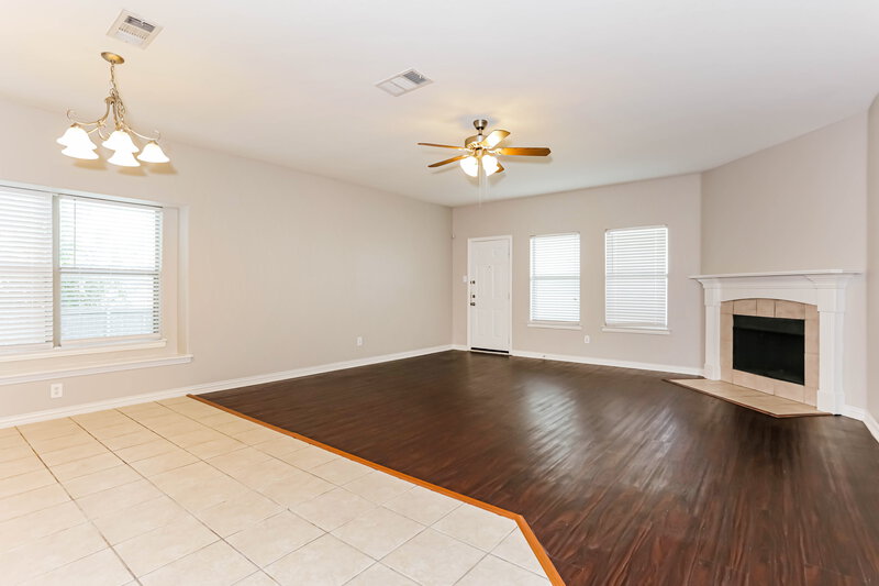 2,570/Mo, 127 Brook Hollow Lane Red Oak, TX 75154 Living Room View