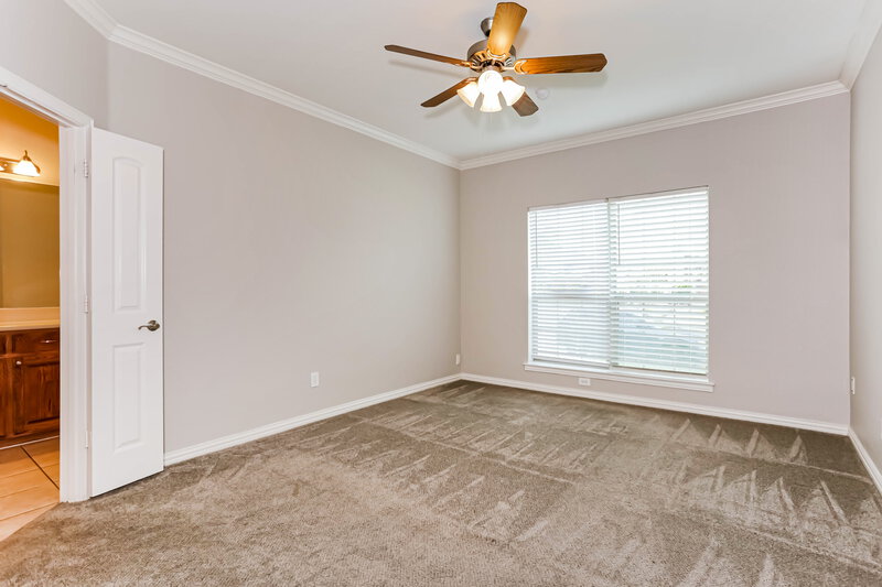 2,570/Mo, 127 Brook Hollow Lane Red Oak, TX 75154 Main Bedroom View