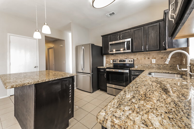 2,135/Mo, 1407 Alpine Drive Red Oak, TX 75154 Kitchen View 2