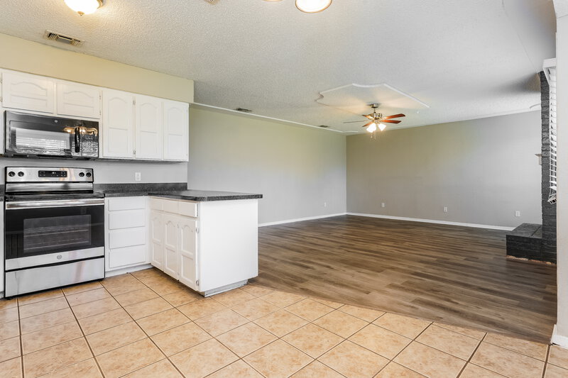 1,925/Mo, 7608 Meadowlark Ln N Watauga, TX 76148 Dining Room View