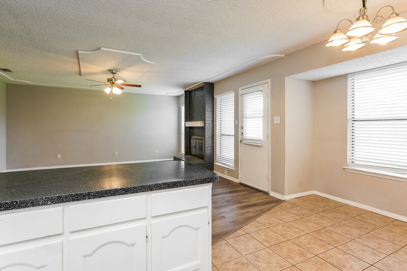 1,925/Mo, 7608 Meadowlark Ln N Watauga, TX 76148 Kitchen View 2