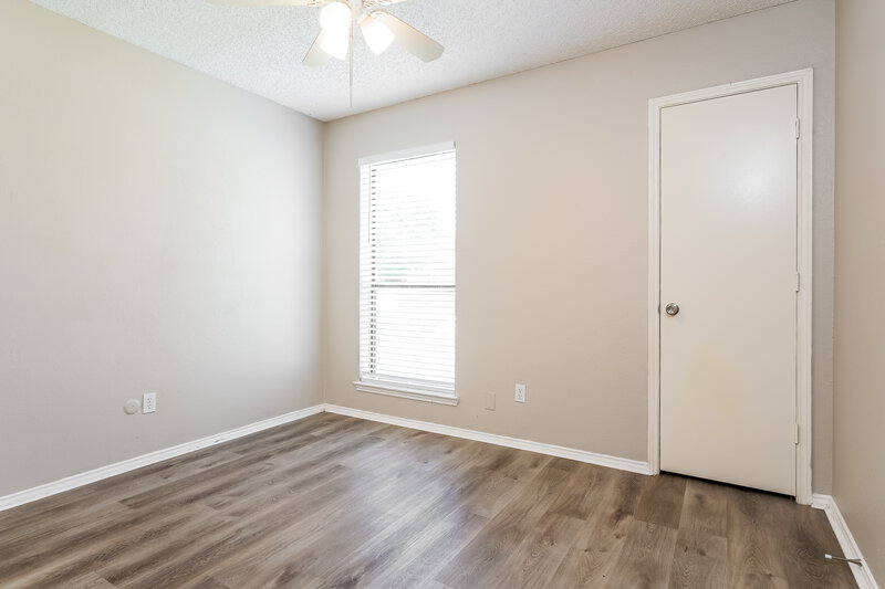 1,925/Mo, 7608 Meadowlark Ln N Watauga, TX 76148 Bedroom View