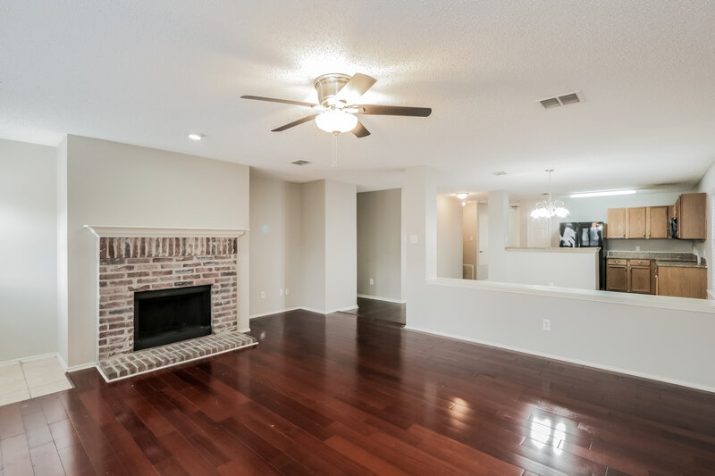 2,590/Mo, 2535 Saint Luke Lane Dallas, TX 75237 Living Room View 2