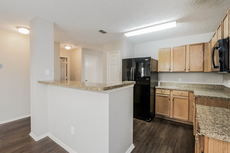 2,590/Mo, 2535 Saint Luke Lane Dallas, TX 75237 Kitchen View 2