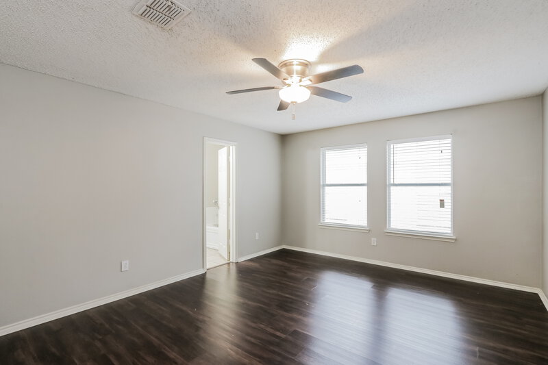 2,590/Mo, 2535 Saint Luke Lane Dallas, TX 75237 Main Bedroom View