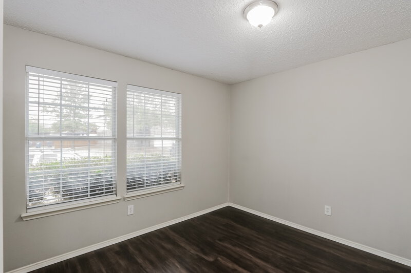 2,590/Mo, 2535 Saint Luke Lane Dallas, TX 75237 Bedroom View 3