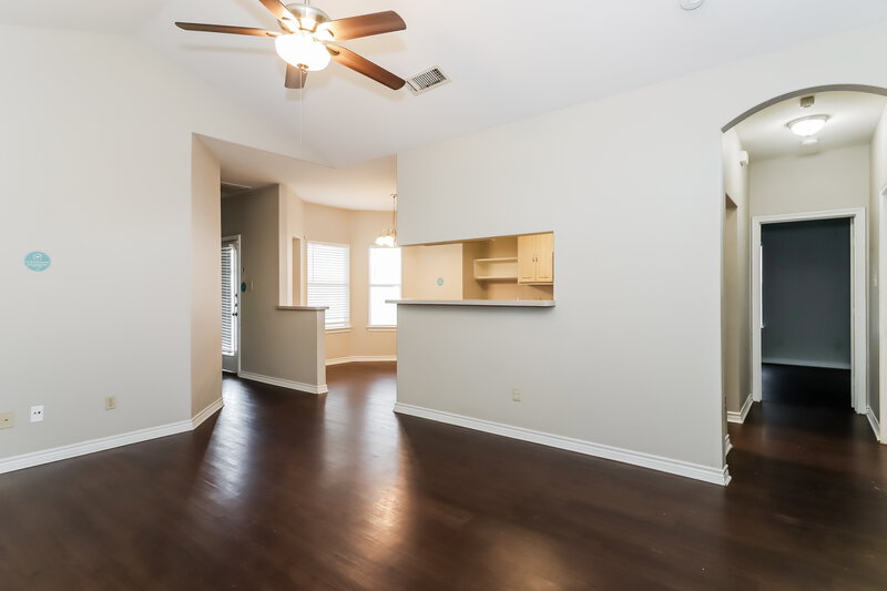 2,040/Mo, 1820 Alanbrooke Dr. Fort Worth, TX 76140 Living Room View 2