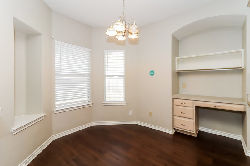 2,040/Mo, 1820 Alanbrooke Dr. Fort Worth, TX 76140 Dining Room View