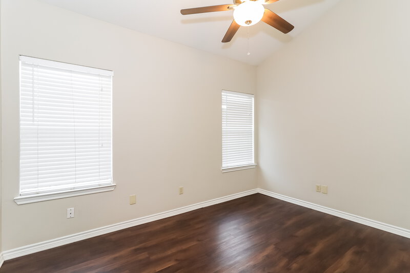 2,040/Mo, 1820 Alanbrooke Dr. Fort Worth, TX 76140 Main Bedroom View 2