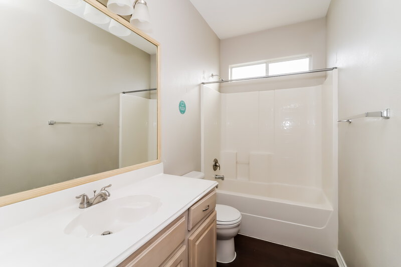 2,040/Mo, 1820 Alanbrooke Dr. Fort Worth, TX 76140 Bathroom View
