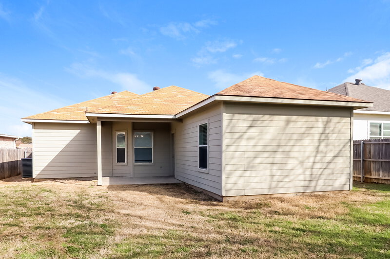 2,040/Mo, 1820 Alanbrooke Dr. Fort Worth, TX 76140 Rear View
