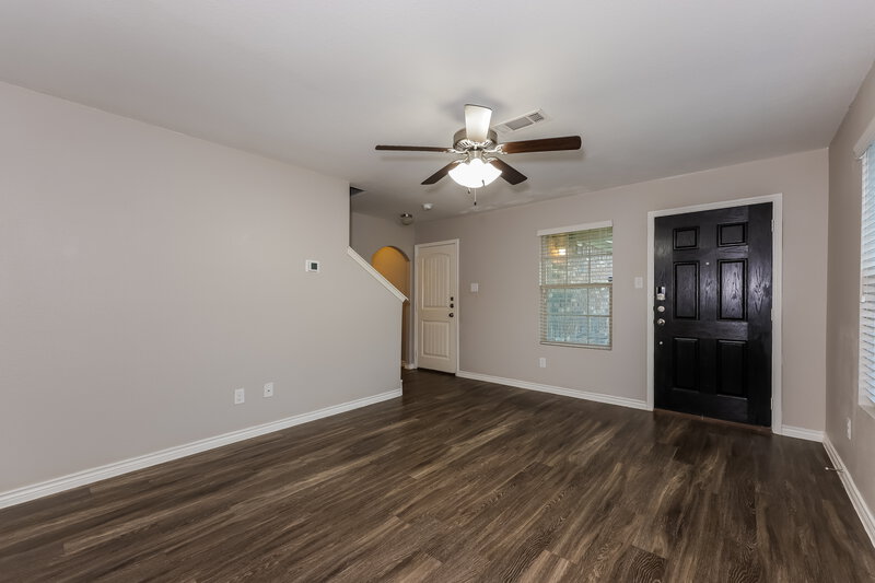 2,405/Mo, 12810 Kyla Jean Court Dallas, TX 75253 Living Room View 2