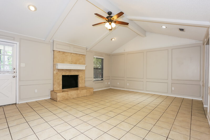 2,060/Mo, 7908 Hulen Park Circle Fort Worth, TX 76123 Living Room View
