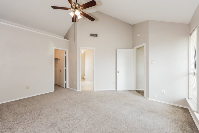 1,920/Mo, 6423 Woodstream Trl Fort Worth, TX 76133 Main Bedroom View 2