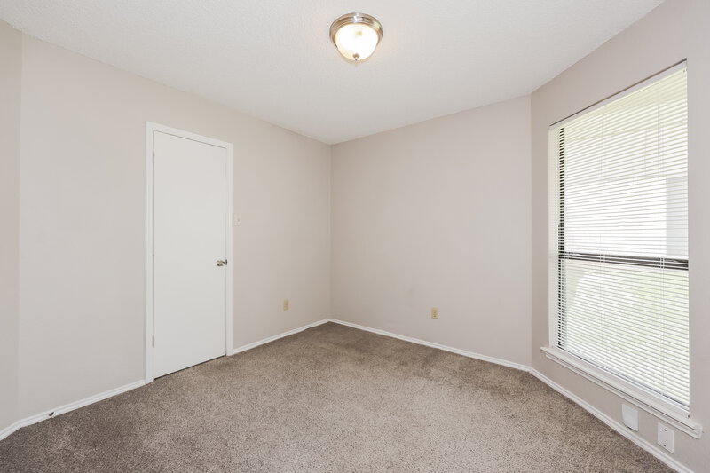 1,920/Mo, 6423 Woodstream Trl Fort Worth, TX 76133 Bedroom View