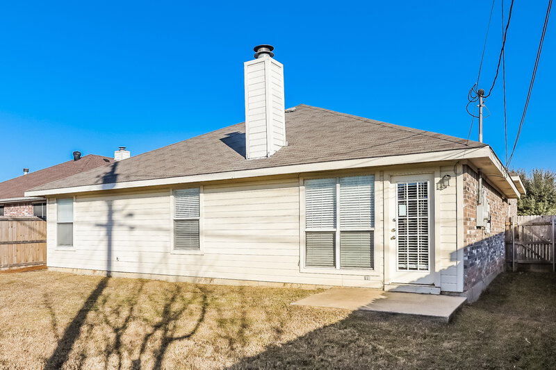 2,293/Mo, 821 Ragland Dr Cedar Hill, TX 75104 Rear View