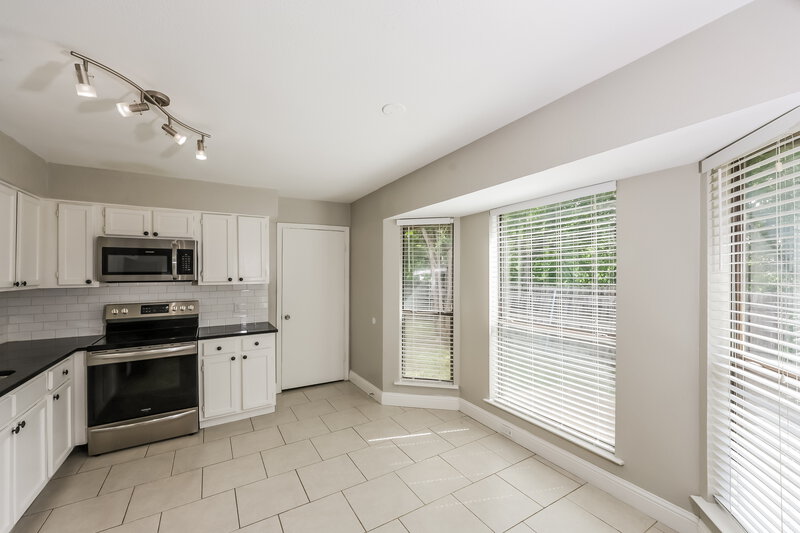 1,960/Mo, 7051 South Meadow Drive E Fort Worth, TX 76133 Dining Room View