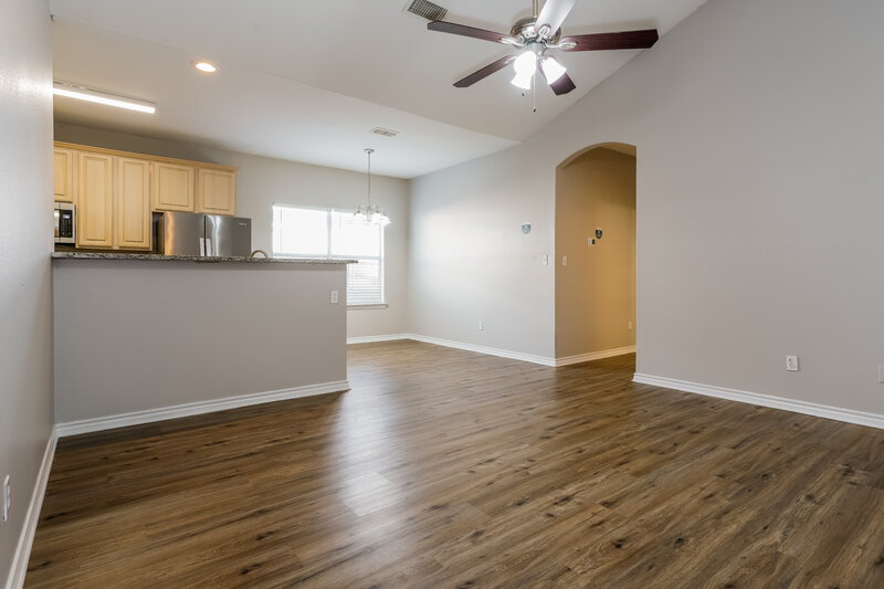 2,640/Mo, 1808 Alanbrooke Fort Worth, TX 76140 Living Room View