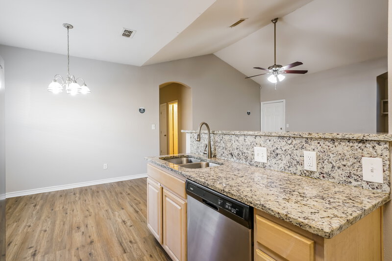 2,640/Mo, 1808 Alanbrooke Fort Worth, TX 76140 Kitchen View 2