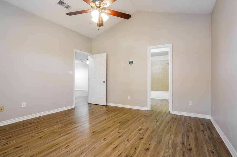 2,640/Mo, 1808 Alanbrooke Fort Worth, TX 76140 Main Bedroom View 2