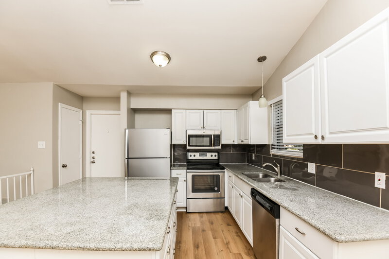 2,445/Mo, 3721 Ashley Ln Fort Worth, TX 76123 Kitchen View