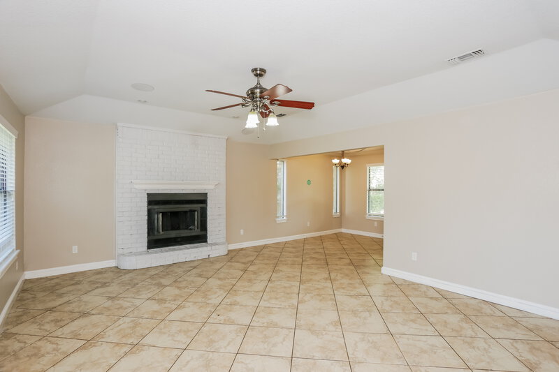 2,030/Mo, 445 Berkshire Dr Burleson, TX 76028 Living Room View 3