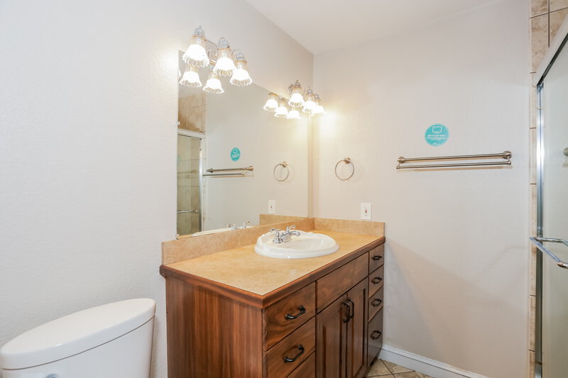 2,030/Mo, 445 Berkshire Dr Burleson, TX 76028 Bathroom View
