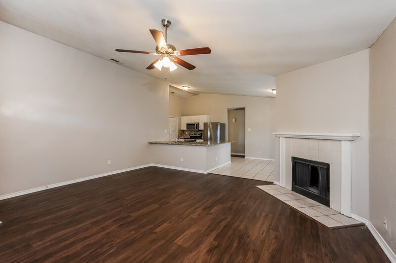 1,935/Mo, 3101 Galemeadow Dr Fort Worth, TX 76123 Living Room View