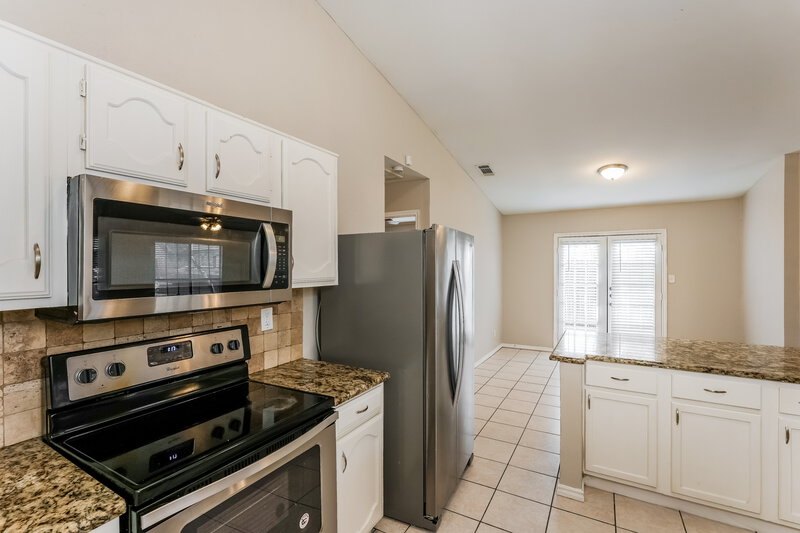1,935/Mo, 3101 Galemeadow Dr Fort Worth, TX 76123 Kitchen View 2