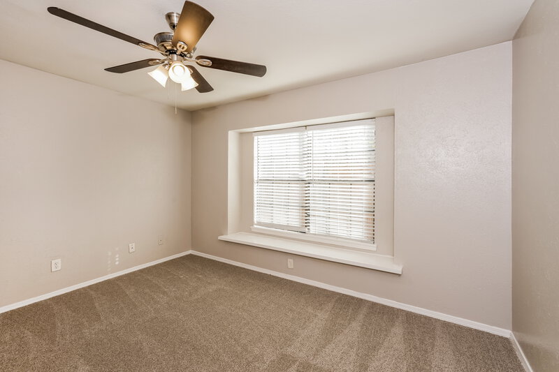 1,935/Mo, 3101 Galemeadow Dr Fort Worth, TX 76123 Main Bedroom View