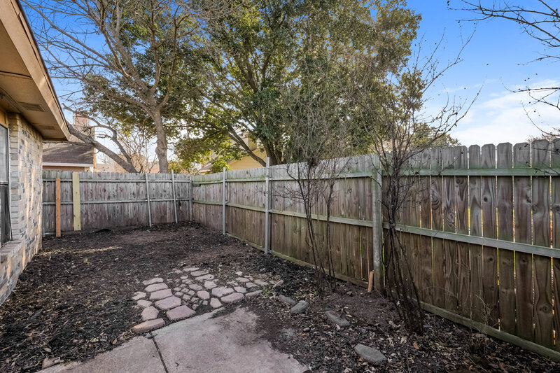 1,935/Mo, 3101 Galemeadow Dr Fort Worth, TX 76123 Rear View