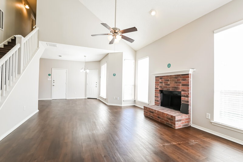 1,950/Mo, 1428 Savannah St Mesquite, TX 75149 Living Room View 2
