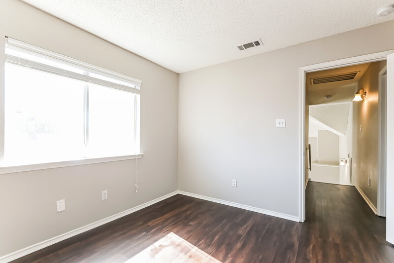 1,950/Mo, 1428 Savannah St Mesquite, TX 75149 Bedroom View 3