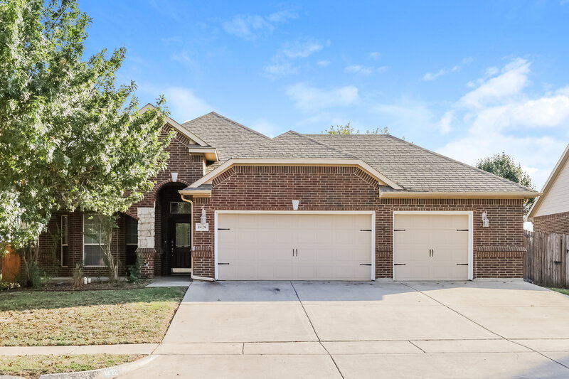 2,110/Mo, 1428 Park Crest Drive Crowley, TX 76036 External View