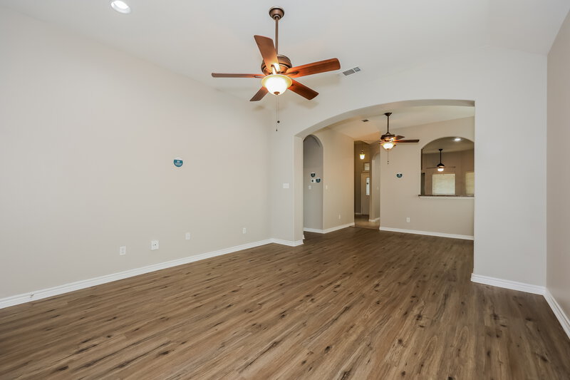 2,110/Mo, 1428 Park Crest Drive Crowley, TX 76036 Living Room View 2