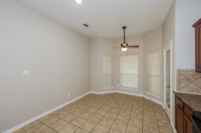2,110/Mo, 1428 Park Crest Drive Crowley, TX 76036 Breakfast Nook View