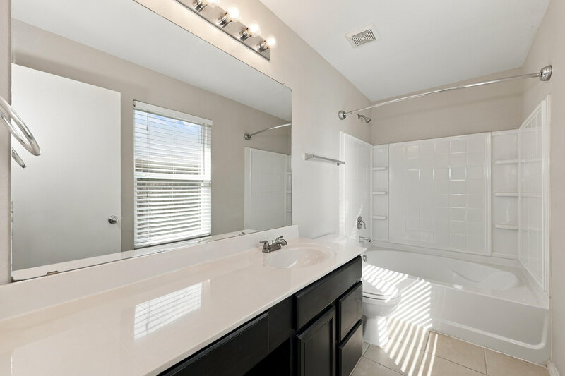 2,105/Mo, 3132 Middleview Road Fort Worth, TX 76108 Primary Bathroom View