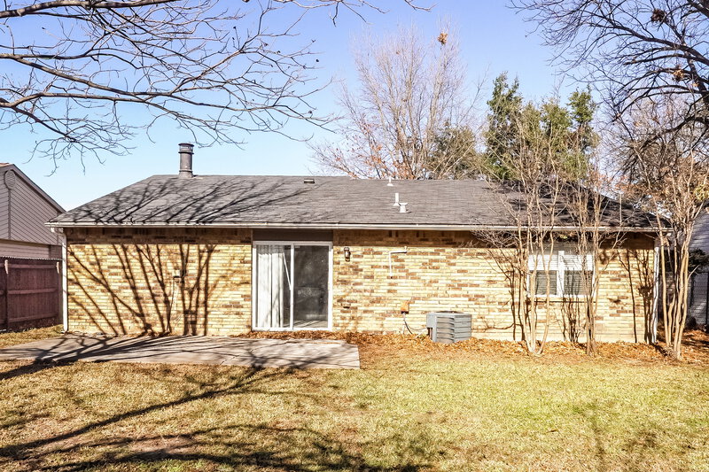 2,145/Mo, 1625 Clark Trl Grand Prairie, TX 75052 Rear View