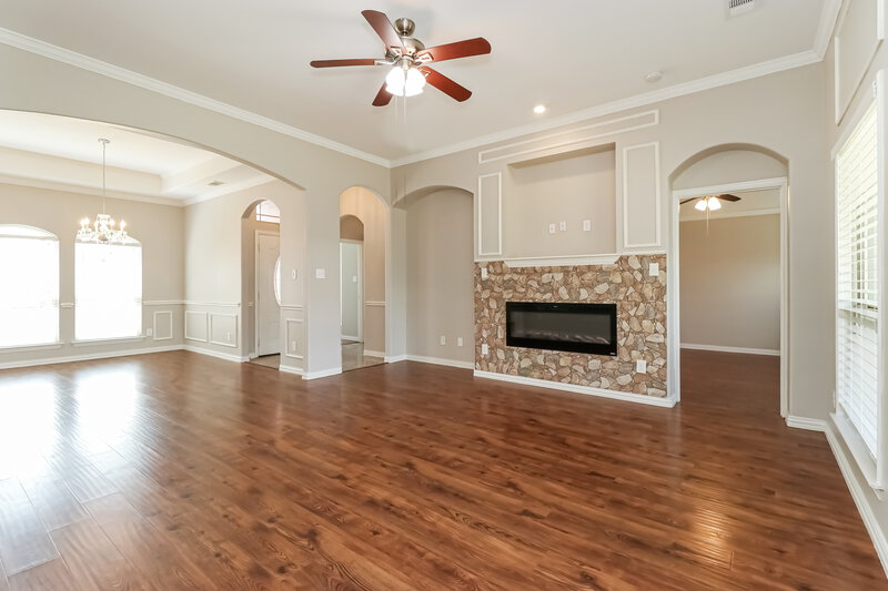 2,495/Mo, 319 W Little Creek Road Cedar Hill, TX 75104 Living Room View 2