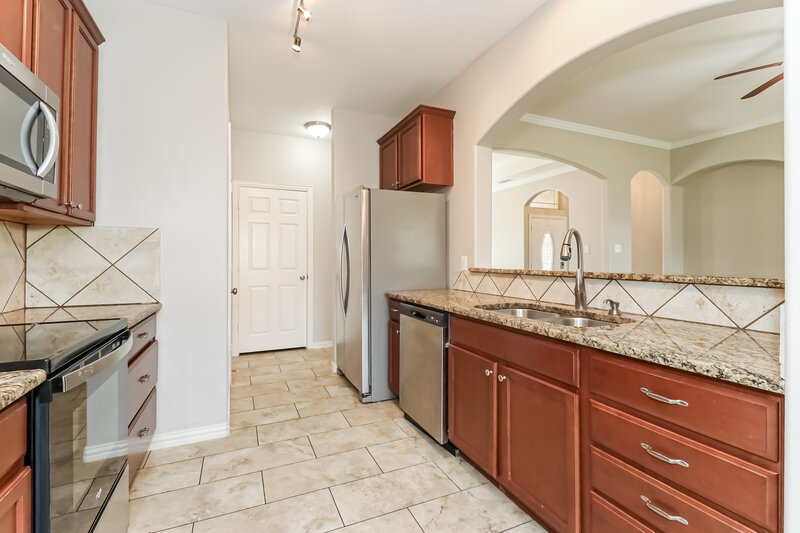 2,495/Mo, 319 W Little Creek Road Cedar Hill, TX 75104 Kitchen View