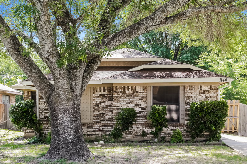 1,685/Mo, 1144 Hemlock Dr Desoto, TX 75115 External View
