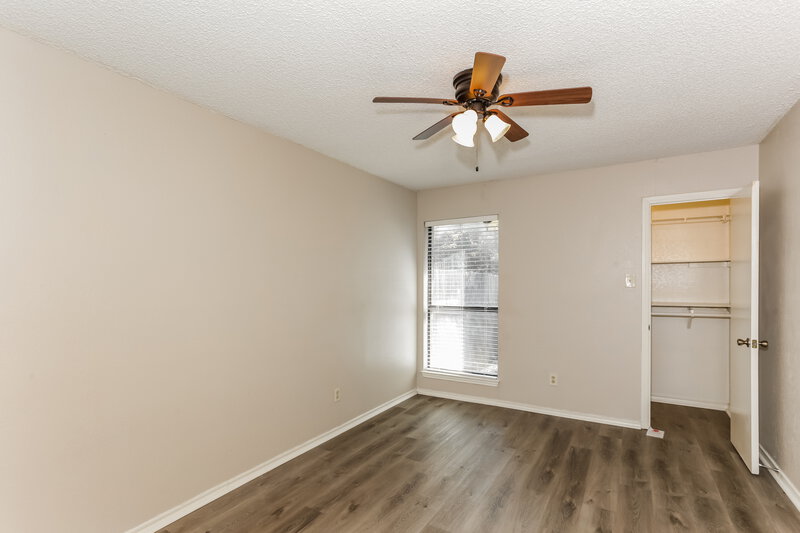 1,685/Mo, 1144 Hemlock Dr Desoto, TX 75115 Bedroom View 2