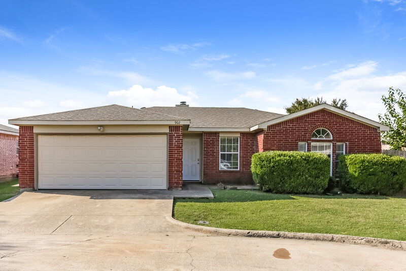 1,890/Mo, 902 Beaufort Court Arlington, TX 76018 External View